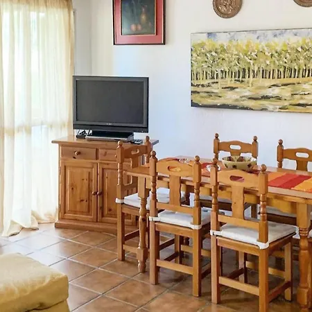 Holiday home Cozy In Castillo De Guarda With Wifi Las Canadillas
