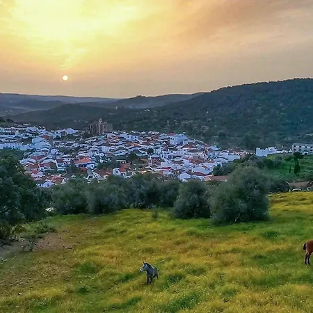 Holiday home Cozy In Castillo De Guarda With Wifi Las Canadillas